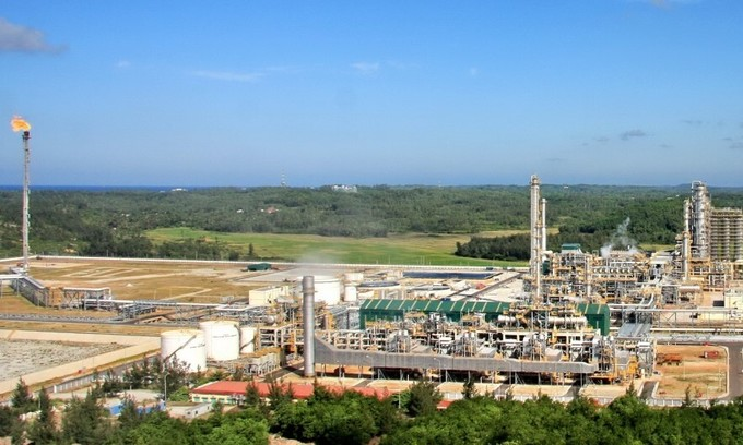Нефтеперерабатывающий завод Dung Quat в центральной провинции Куанг Нгай. 